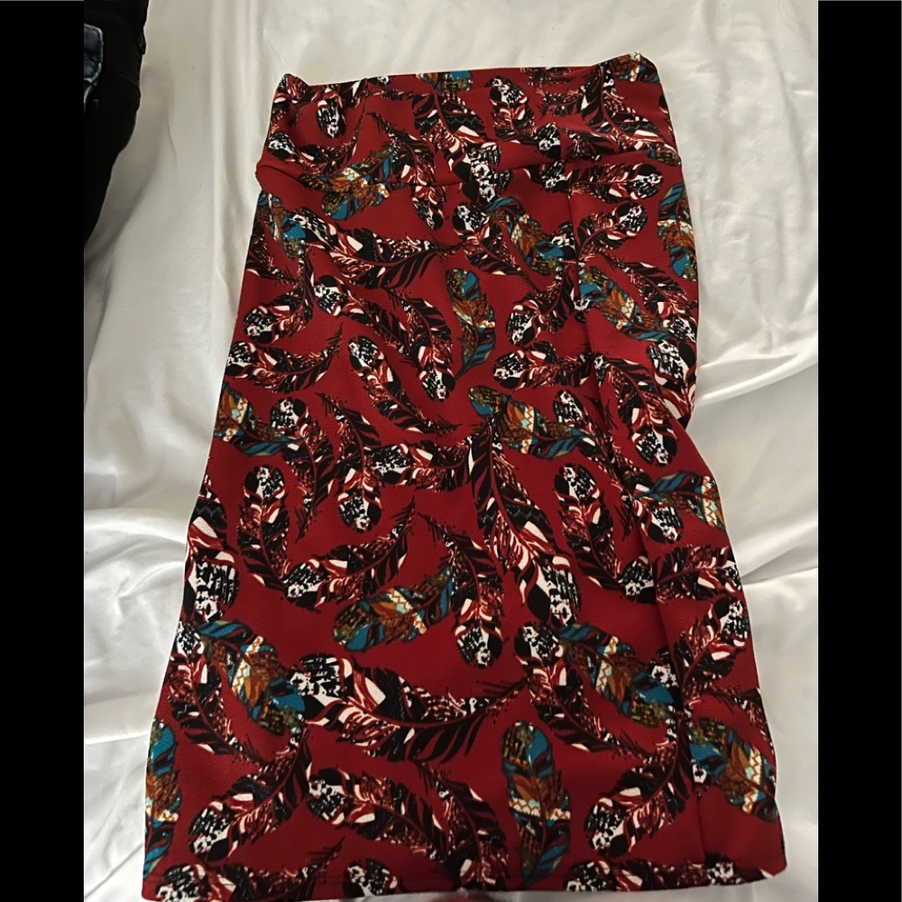Red pencil skirt with feathers